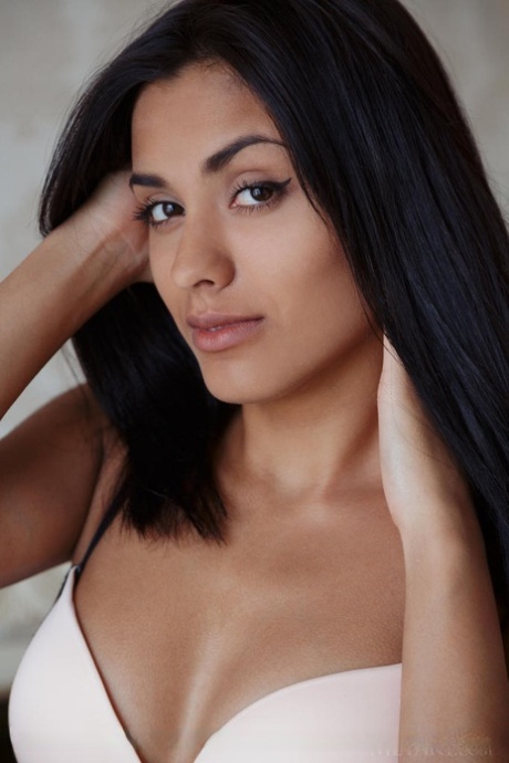 forzandohermosa morena porno porno superior foto